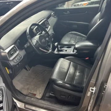 More photos of 2018 Kia Sorento SX Limited at Indy Auto Man - Indianapolis, IN