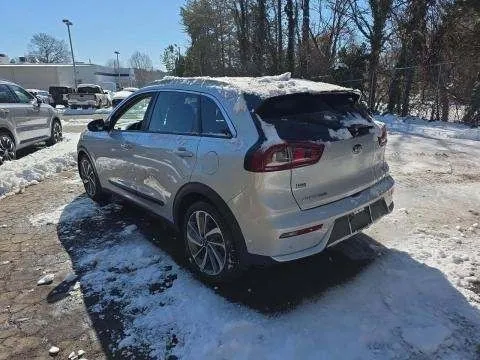 More photos of 2017 Kia Niro Touring at Indy Auto Man - Indianapolis, IN