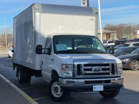 Photos of 2016 Ford E-450SD for sale in Indianapolis, IN at Indy Auto Man - Indianapolis