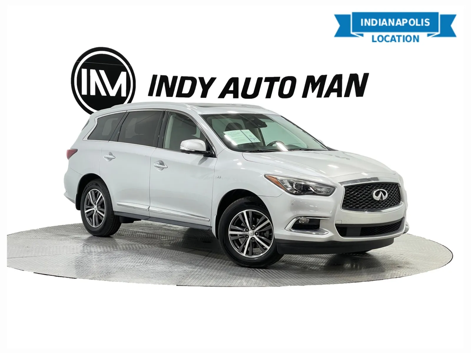 Silver 2019 INFINITI QX60 LUXE for sale in Indianapolis, IN