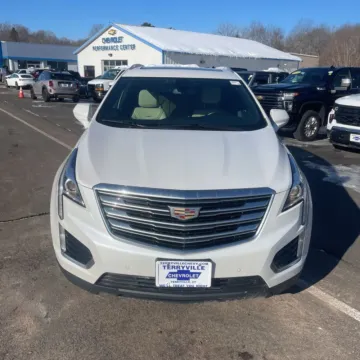 Photos of 2017 Cadillac XT5 Luxury for sale in Indianapolis, IN at Indy Auto Man - Indianapolis