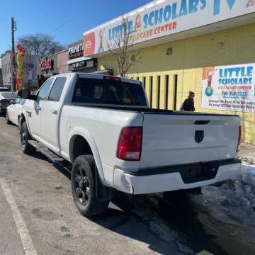 More photos of 2018 Ram 2500 Big Horn at Indy Auto Man - Indianapolis, IN