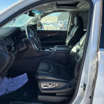 More photos of 2019 Cadillac Escalade Premium Luxury at Indy Auto Man - Indianapolis, IN