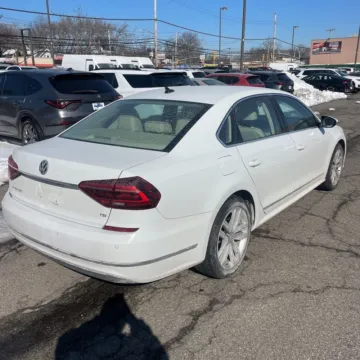 Another view of 2017 Volkswagen Passat 1.8T SE w/Technology for sale in Indianapolis, IN at Indy Auto Man - Indianapolis