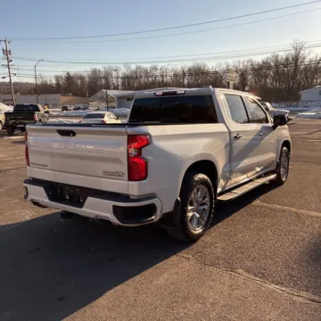 Another view of 2019 Chevrolet Silverado 1500 High Country for sale in Indianapolis, IN at Indy Auto Man - Indianapolis