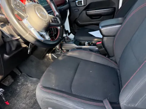 More photos of 2020 Jeep Gladiator Rubicon at Indy Auto Man - Indianapolis, IN