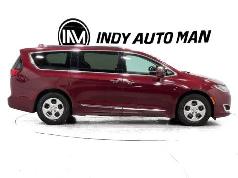 Another view of 2017 Chrysler Pacifica Touring L Plus for sale in Indianapolis, IN at Indy Auto Man - Indianapolis
