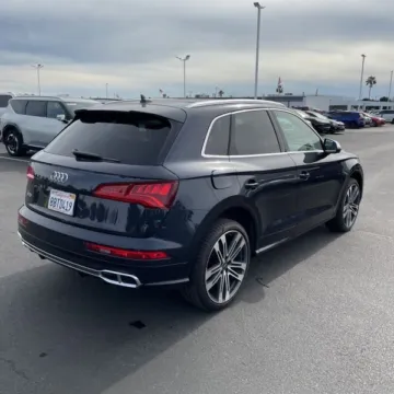 More photos of 2018 Audi SQ5 3.0T Premium Plus quattro at Indy Auto Man - Indianapolis, IN