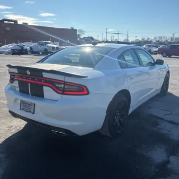 More photos of 2019 Dodge Charger SXT at Indy Auto Man - Indianapolis, IN