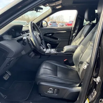 More photos of 2021 Land Rover Range Rover Evoque Dynamic at Indy Auto Man - Indianapolis, IN