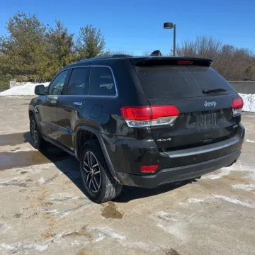 More photos of 2017 Jeep Grand Cherokee Limited at Indy Auto Man - Indianapolis, IN