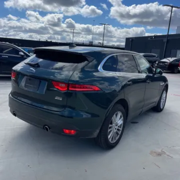 Another view of 2017 Jaguar F-PACE 35t Prestige for sale in Indianapolis, IN at Indy Auto Man - Indianapolis