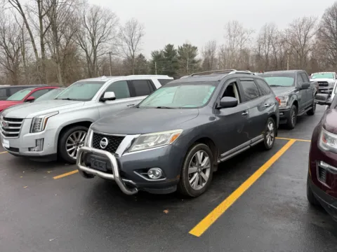 Photos of 2013 Nissan Pathfinder Platinum for sale in Indianapolis, IN at Indy Auto Man - Indianapolis