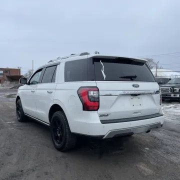 More photos of 2021 Ford Expedition Limited at Indy Auto Man - Indianapolis, IN
