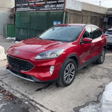 Photos of 2021 Ford Escape SEL for sale in Indianapolis, IN at Indy Auto Man - Indianapolis
