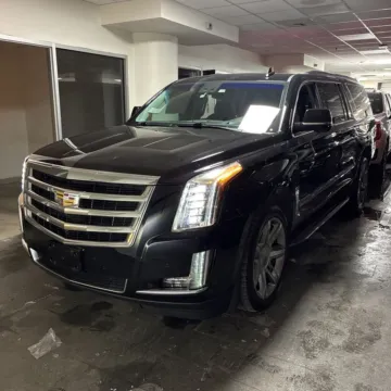 Photos of 2019 Cadillac Escalade ESV Luxury for sale in Indianapolis, IN at Indy Auto Man - Indianapolis