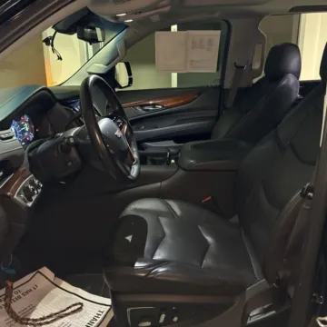 More photos of 2019 Cadillac Escalade ESV Luxury at Indy Auto Man - Indianapolis, IN