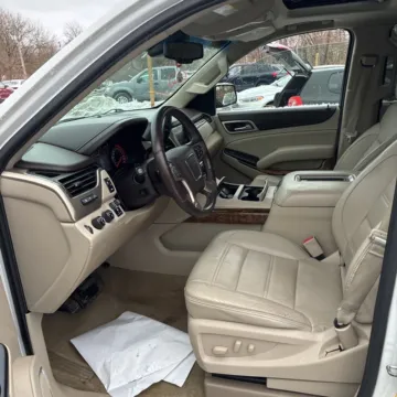 More photos of 2016 GMC Yukon XL Denali at Indy Auto Man - Indianapolis, IN