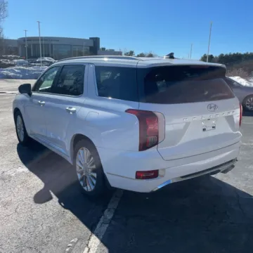 More photos of 2020 Hyundai Palisade Limited at Indy Auto Man - Indianapolis, IN