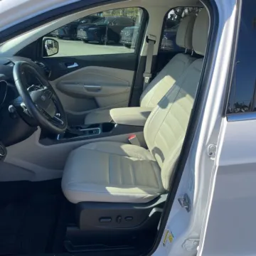 More photos of 2017 Ford Escape Titanium at Indy Auto Man - Indianapolis, IN