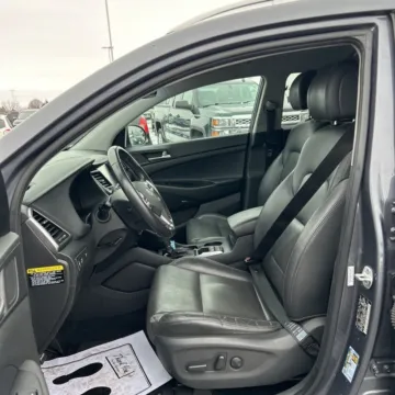 More photos of 2018 Hyundai Tucson SEL Plus at Indy Auto Man - Indianapolis, IN