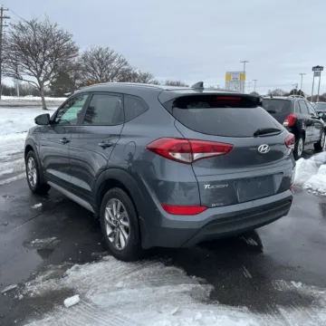 More photos of 2018 Hyundai Tucson SEL Plus at Indy Auto Man - Indianapolis, IN