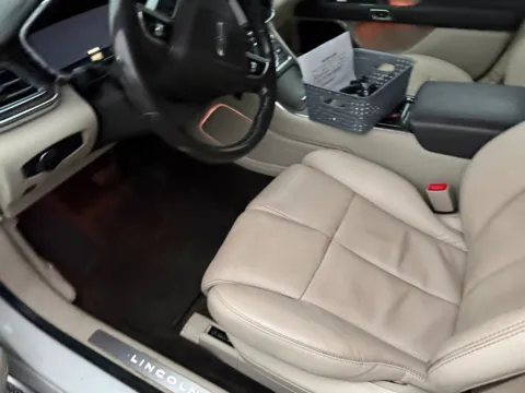 More photos of 2018 Lincoln Continental Select at Indy Auto Man - Indianapolis, IN