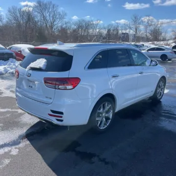 More photos of 2017 Kia Sorento SX at Indy Auto Man - Indianapolis, IN