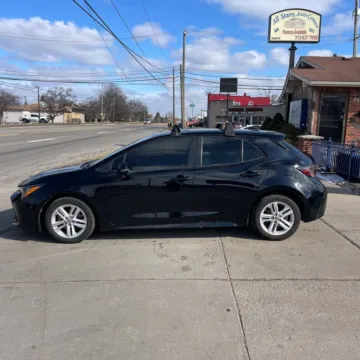 More photos of 2020 Toyota Corolla Hatchback SE at Indy Auto Man - Indianapolis, IN