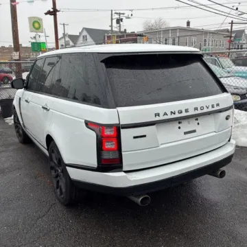 More photos of 2015 Land Rover Range Rover 5.0L V8 Supercharged at Indy Auto Man - Indianapolis, IN
