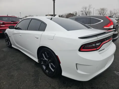 More photos of 2022 Dodge Charger R/T Scat Pack at Indy Auto Man - Indianapolis, IN