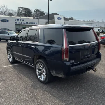 More photos of 2018 Cadillac Escalade Platinum Edition at Indy Auto Man - Indianapolis, IN