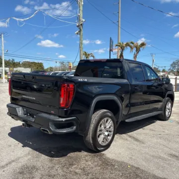 More photos of 2021 GMC Sierra 1500 AT4 at Indy Auto Man - Indianapolis, IN