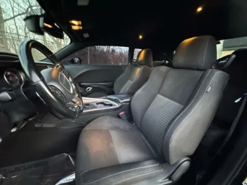 More photos of 2021 Dodge Challenger R/T at Indy Auto Man - Indianapolis, IN