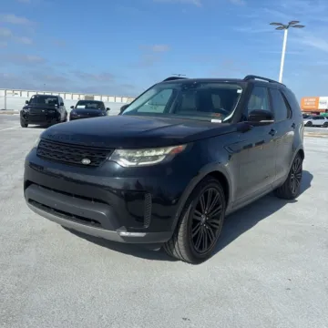 Photos of 2018 Land Rover Discovery HSE Luxury for sale in Indianapolis, IN at Indy Auto Man - Indianapolis