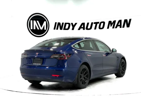 More photos of 2019 Tesla Model 3 Standard Range Plus at Indy Auto Man - Indianapolis, IN
