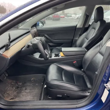 More photos of 2019 Tesla Model 3 Standard at Indy Auto Man - Indianapolis, IN