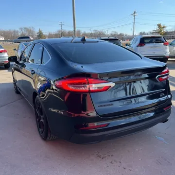 More photos of 2019 Ford Fusion SEL at Indy Auto Man - Indianapolis, IN