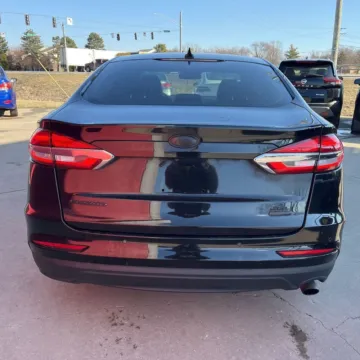 More photos of 2019 Ford Fusion SEL at Indy Auto Man - Indianapolis, IN