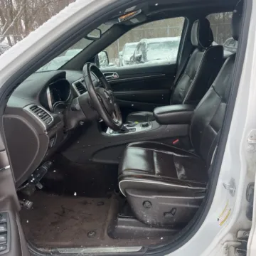 More photos of 2018 Jeep Grand Cherokee Overland at Indy Auto Man - Indianapolis, IN