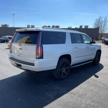 More photos of 2020 Cadillac Escalade ESV Premium at Indy Auto Man - Indianapolis, IN
