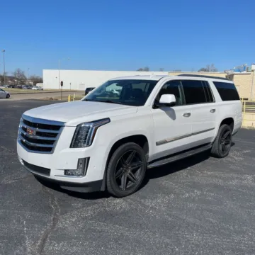 Photos of 2020 Cadillac Escalade ESV Premium for sale in Indianapolis, IN at Indy Auto Man - Indianapolis