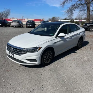 Photos of 2019 Volkswagen Jetta SEL for sale in Indianapolis, IN at Indy Auto Man - Indianapolis