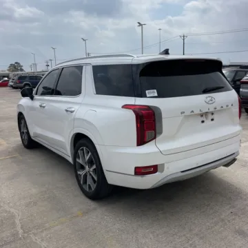 More photos of 2021 Hyundai Palisade Limited at Indy Auto Man - Indianapolis, IN