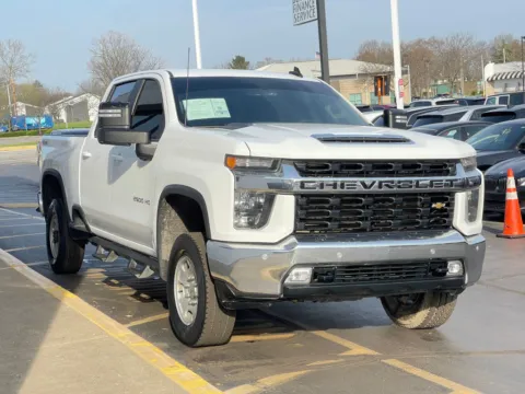 Photos of 2020 Chevrolet Silverado 2500HD LT for sale in Indianapolis, IN at Indy Auto Man - Indianapolis