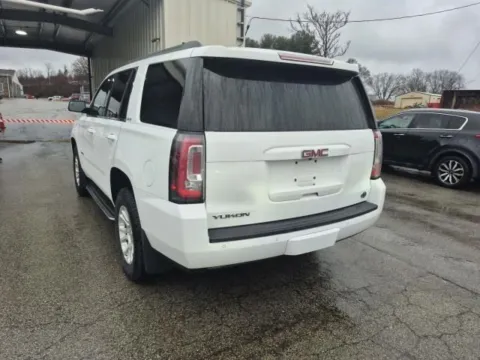 More photos of 2016 GMC Yukon SLE at Indy Auto Man - Indianapolis, IN