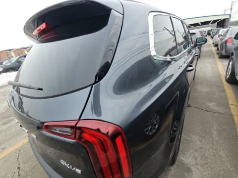 More photos of 2021 Kia Telluride EX at Indy Auto Man - Indianapolis, IN