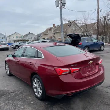 More photos of 2020 Chevrolet Malibu LT at Indy Auto Man - Indianapolis, IN