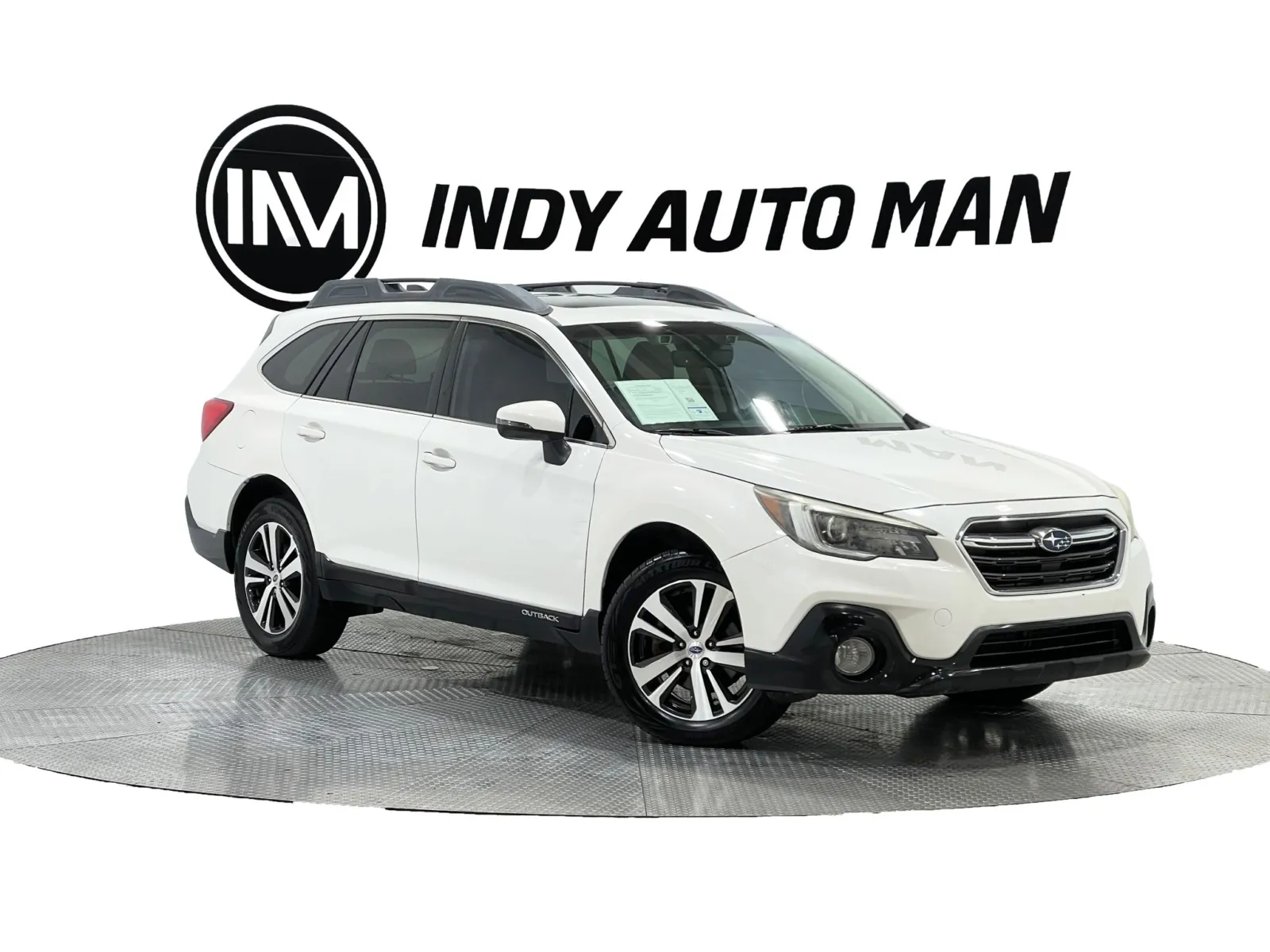 White 2018 Subaru Outback 2.5i Limited for sale in Indianapolis, IN