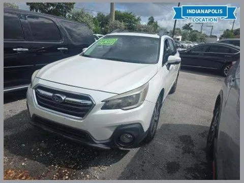 White 2018 Subaru Outback 2.5i Limited for sale in Indianapolis, IN